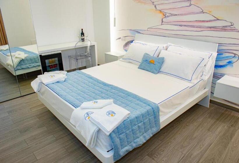 اتاق لوکس با چشمانداز دریا, Mbaccimari B&b