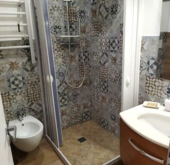 اتاق استاندارد, Largo Otranto Guest House