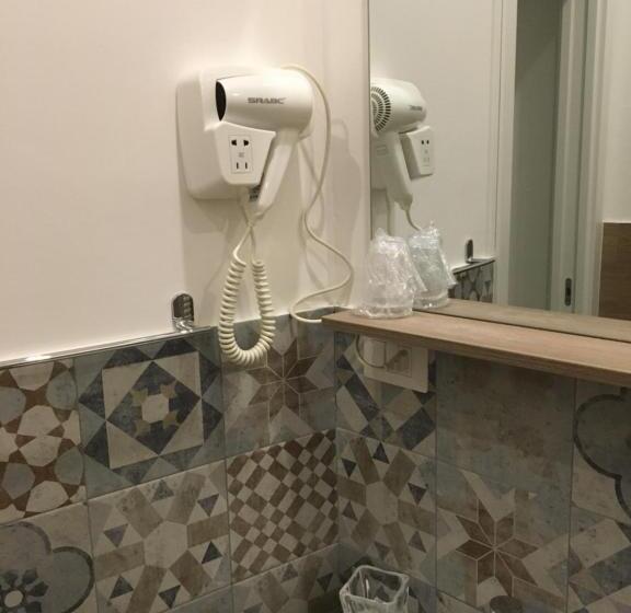 اتاق لوکس, Largo Otranto Guest House