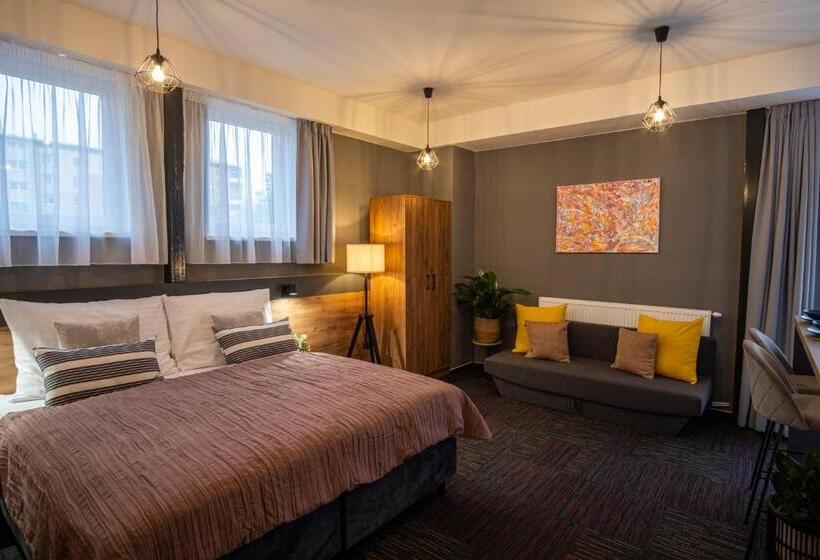 חדר סטנדרט עם טרסה, Penzión Mamut Revúca