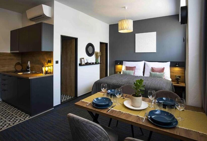 חדר דלוקס, Penzión Mamut Revúca