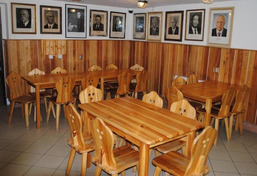 浴室共有スタンダード４人用ルーム, Penzion A Restaurace Kamínek