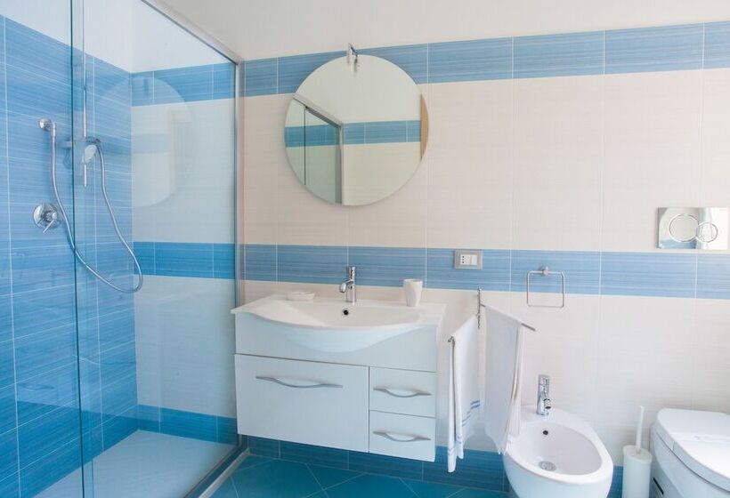 غرفة سوبيريور ثلاثية, B&b Il Sole Blu