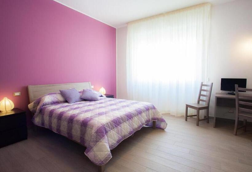 高级三人间, B&b Il Sole Blu