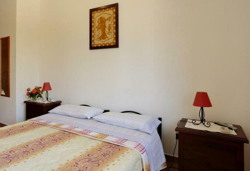 Номер Стандарт с Балконом, Bed And Breakfast Le Camelie