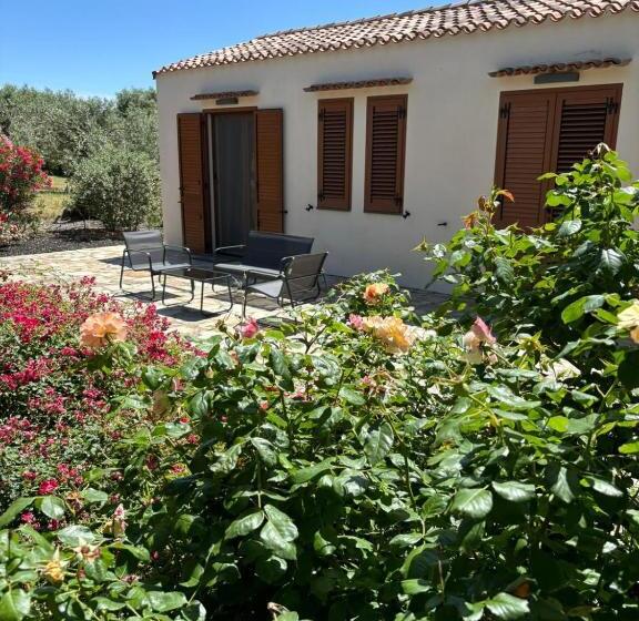 דירת שני חדרים, Rosso Di Sera