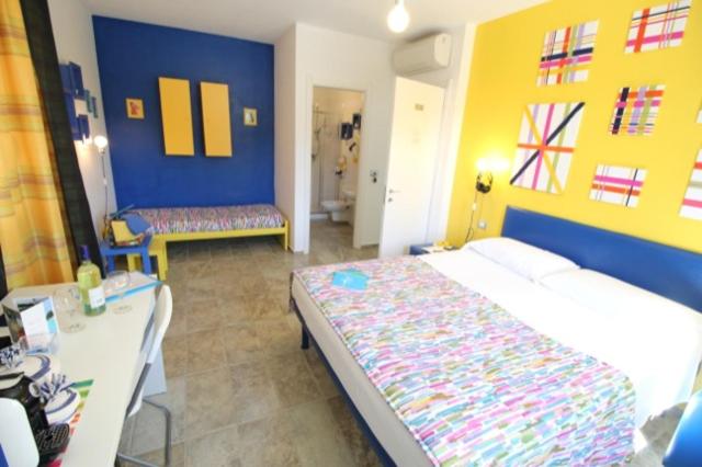 דירת חדר נוף לבריכה, Rosso Di Sera