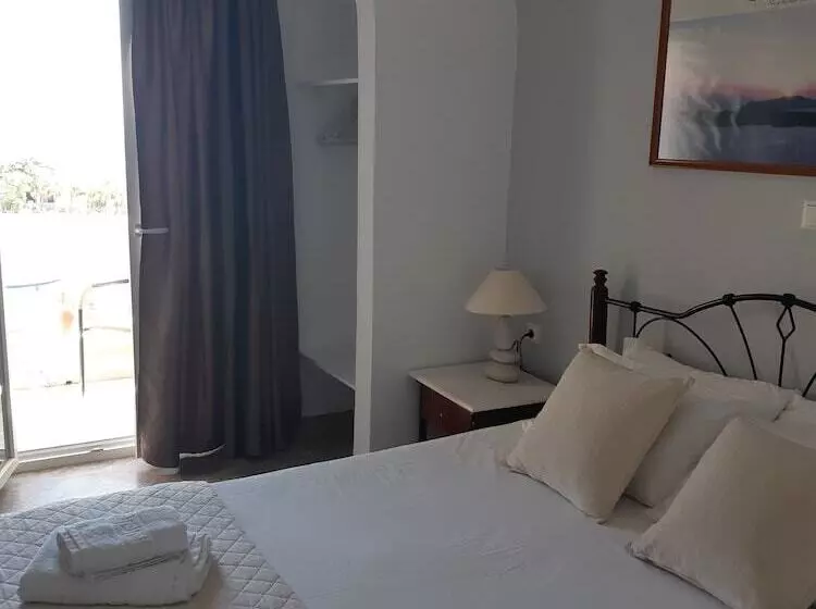 スタンダードルーム, Emmanouela Studios & Villas