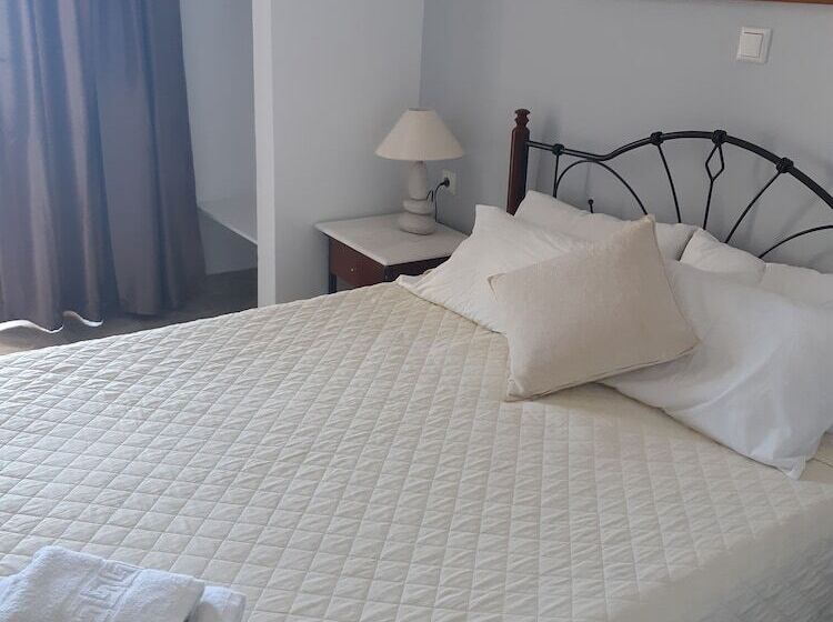 スタンダードルーム, Emmanouela Studios & Villas