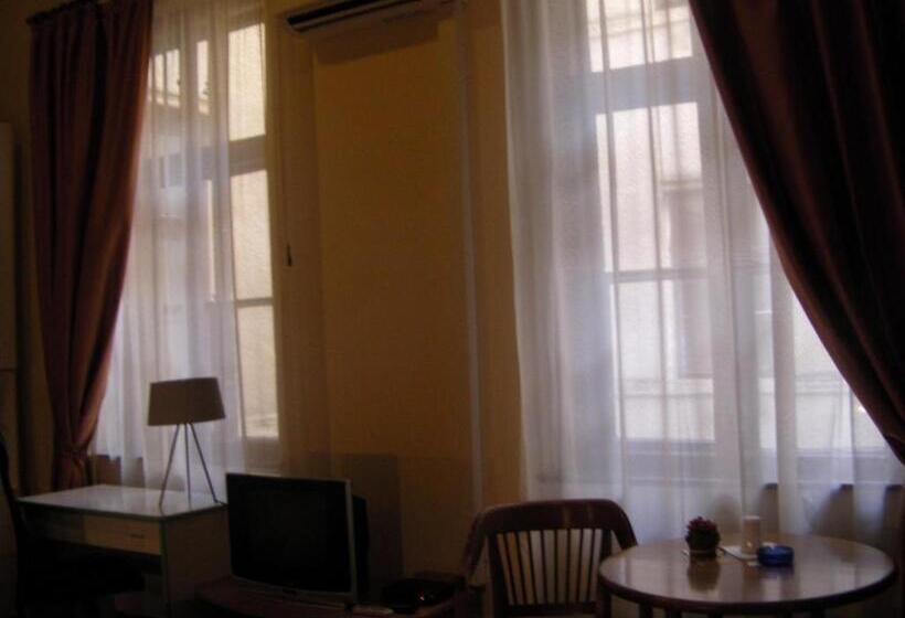 اتاق استاندارد سه تخته با سرویس بهداشتی مشترک, Affittacamere Alla Stazione