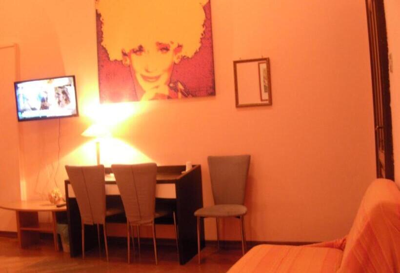 اتاق استاندارد چهارنفره با سرویس بهداشتی مشترک, Affittacamere Alla Stazione