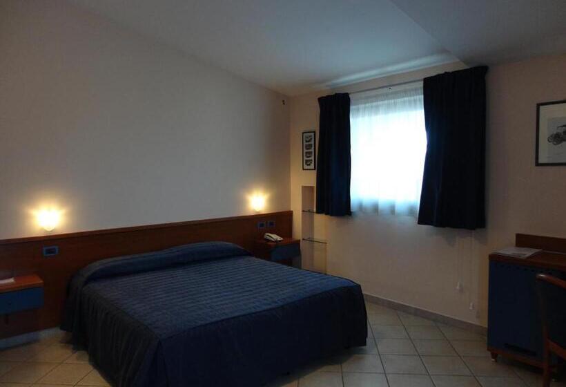 חדר סופריור עם טרסה, 1000 Miglia