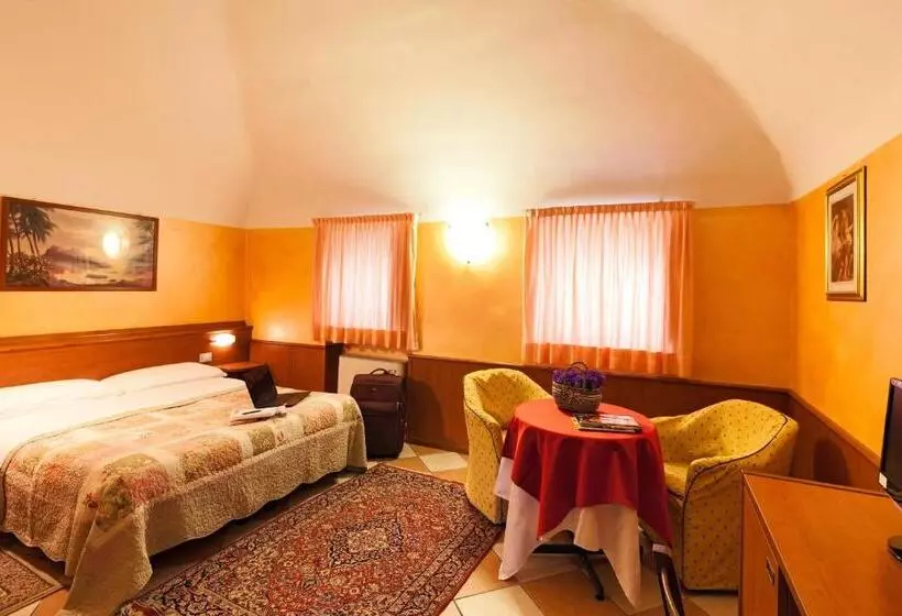 Camera Standard, Antica Fonte