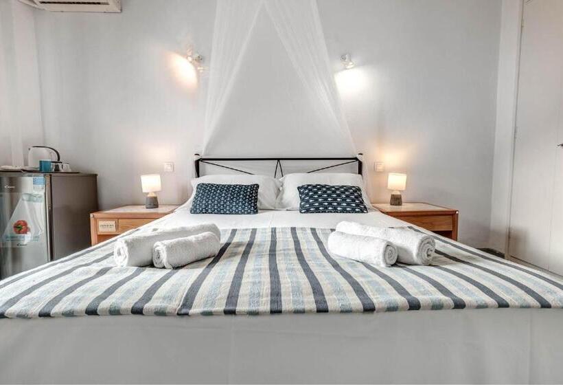 Номер Стандарт Вид на Горы, Eros Beach