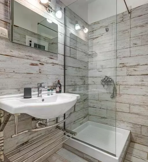 Chambre Triple Standard, Eros Beach