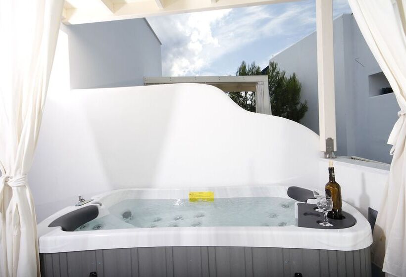 Номер Deluxe с Гидромассажем, Katerina