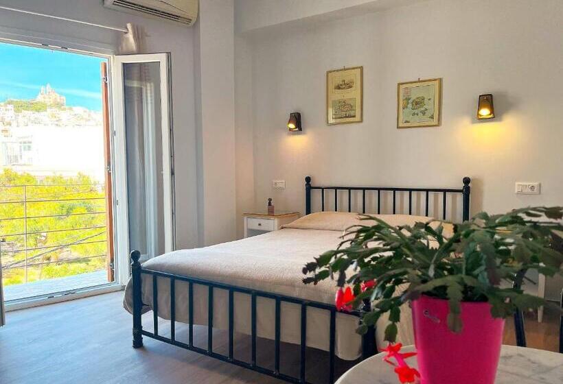 اتاق استاندارد سه نفره, Pefkakia Park