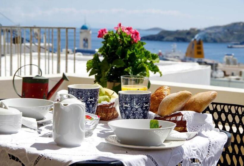 اتاق خانوادگی با چشم‌انداز دریا, Pefkakia Park