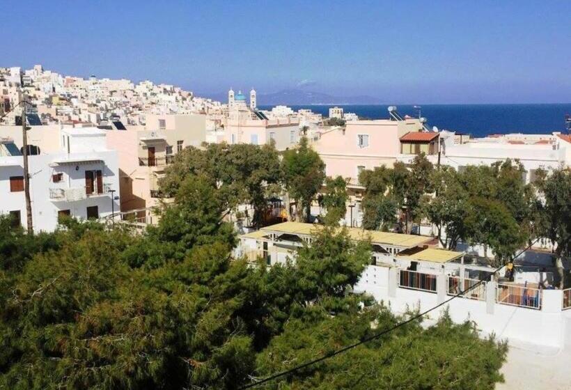 اتاق استاندارد با بالکن و چشم‌انداز دریا, Pefkakia Park