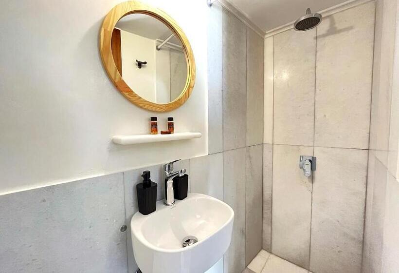 اتاق استاندارد با بالکن و چشم‌انداز دریا, Pefkakia Park