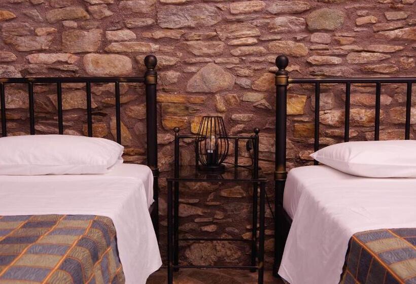 اتاق استاندارد سه نفره, Pefkakia Park