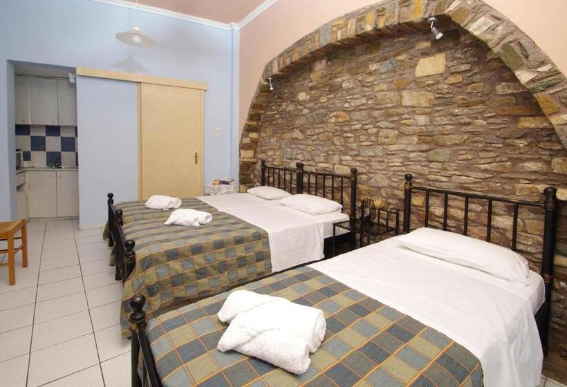 اتاق استاندارد سه نفره, Pefkakia Park