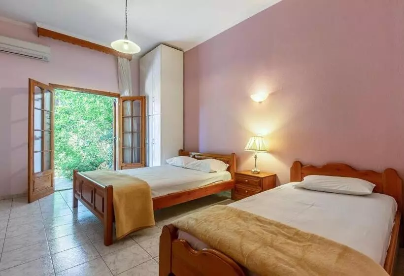 スタンダードトリプルルーム, San Giorgio Villa