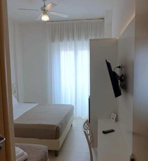 스탠다드 트리플 룸, San Marco Marotta