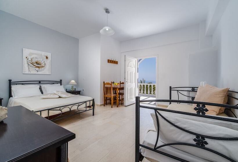 4인용 스탠다드 룸, Stavros Villas