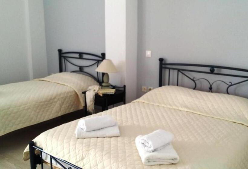 غرفة قياسية رباعية, Stavros Villas