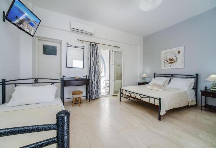 غرفة قياسية ثلاثية, Stavros Villas