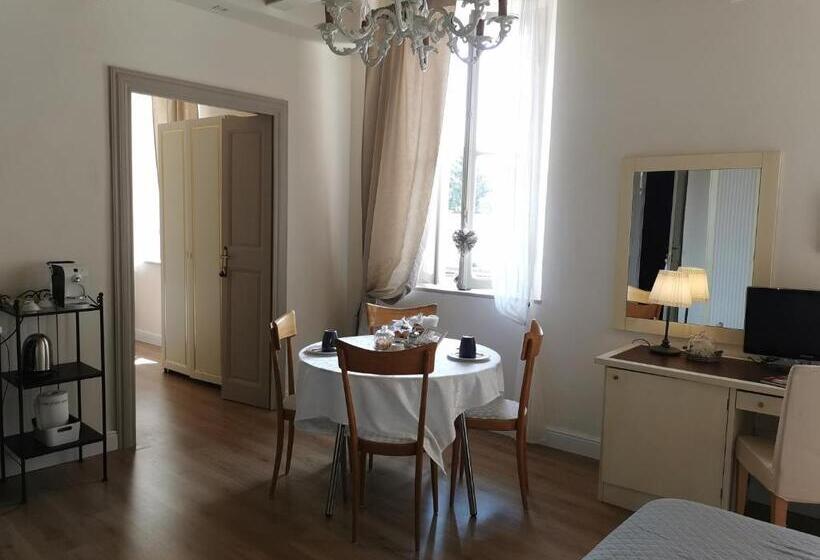 Chambre Familiale, Ariediparma   Rooms&apartments