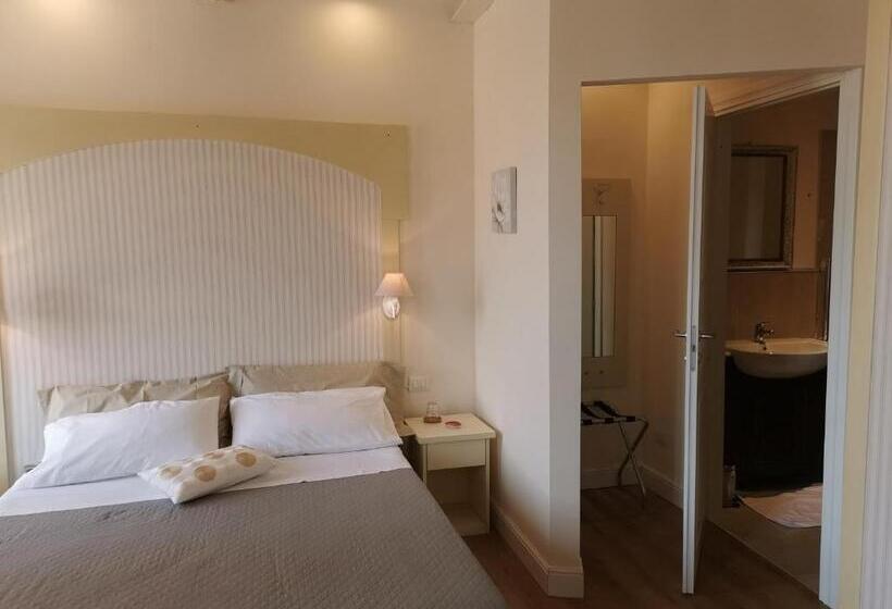 Chambre Familiale, Ariediparma   Rooms&apartments