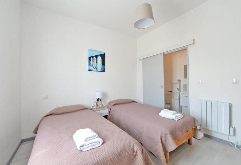 스탠다드 룸, Comme A La Maison