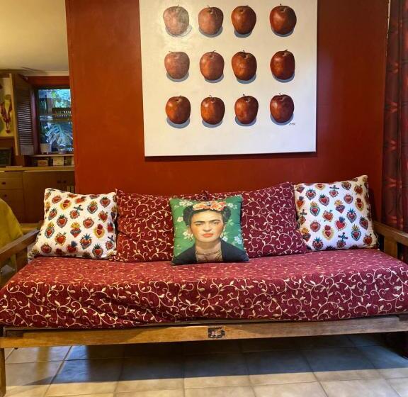 スタンダードルーム, The Studio