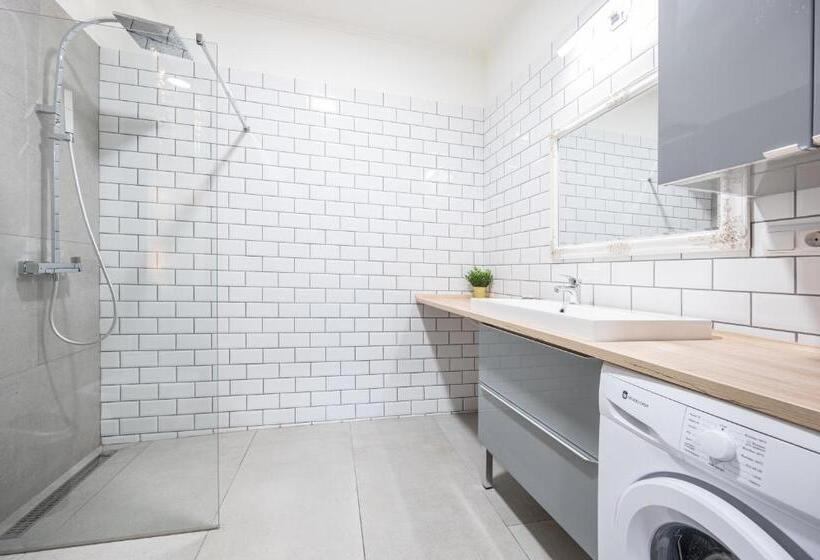 آپارتمان 1 خوابه همکف, Central Park Rooms