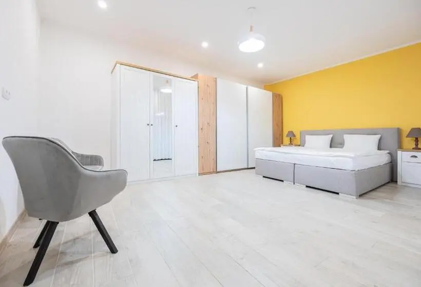 آپارتمان 1 خوابه همکف, Central Park Rooms