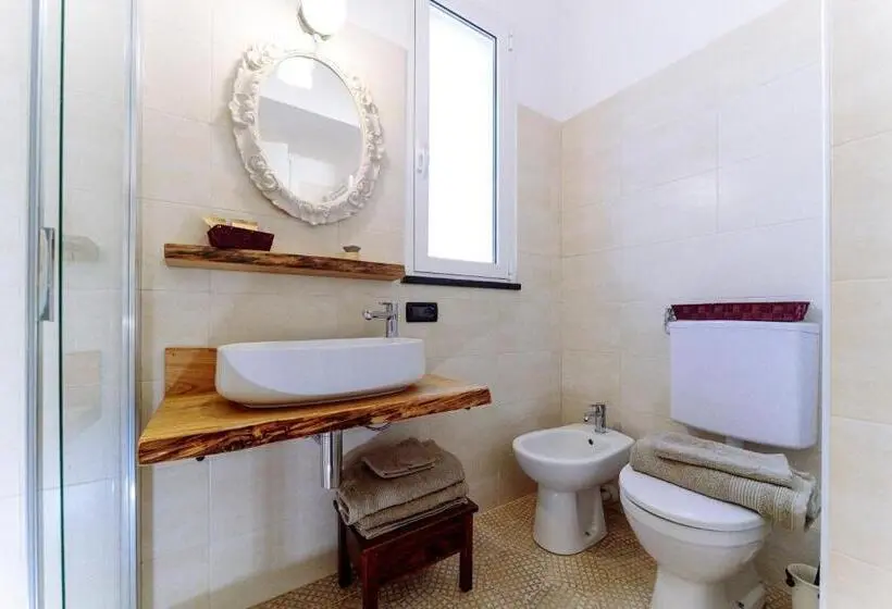 Deluxe Kolmen Hengen Huone, Come Nelle Favole The Classic B&b