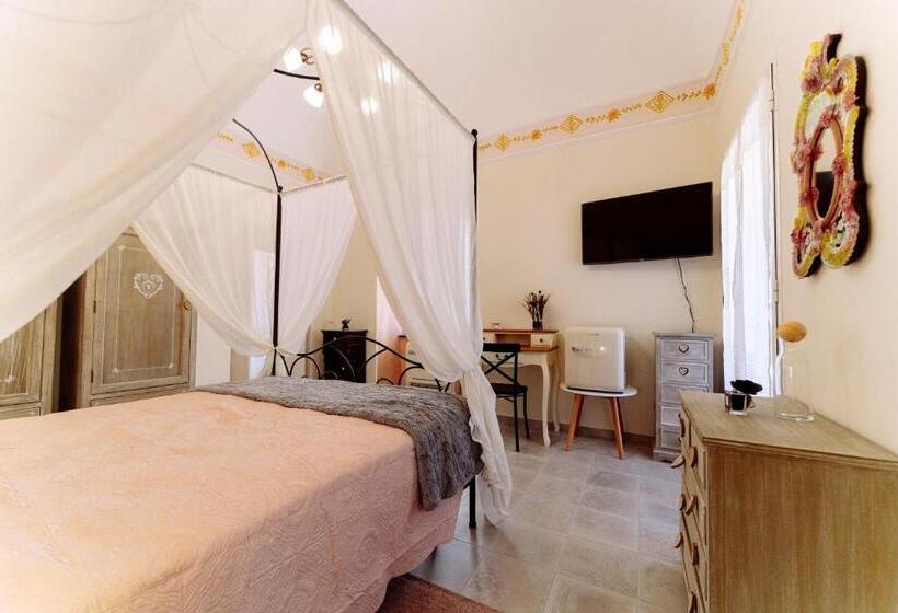 豪华三人间, Come Nelle Favole The Classic B&b