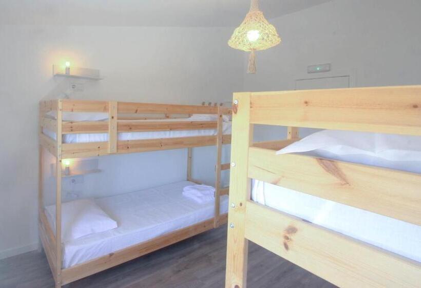 غرفة قياسية رباعية, Hostel Retiro Do Gerês