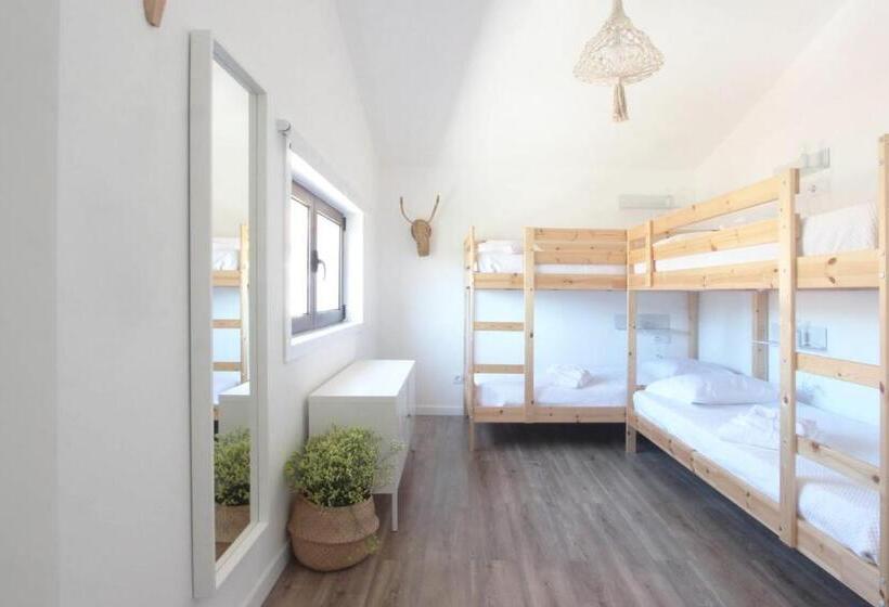 غرفة قياسية رباعية, Hostel Retiro Do Gerês