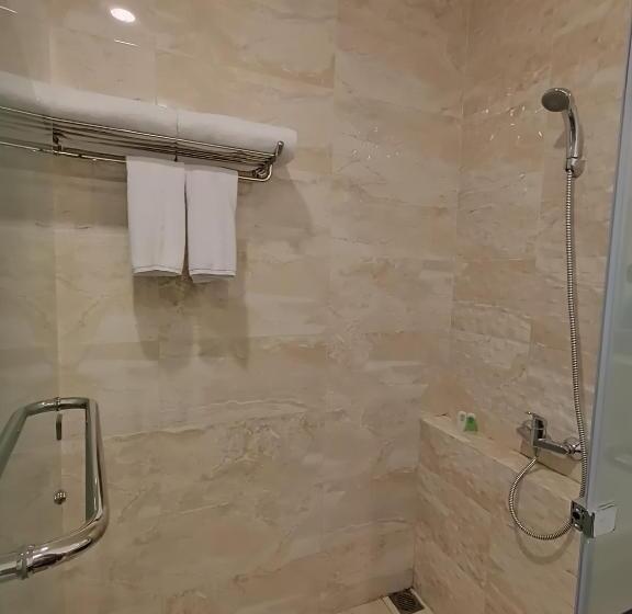 חדר דלוקס, Grand Samota