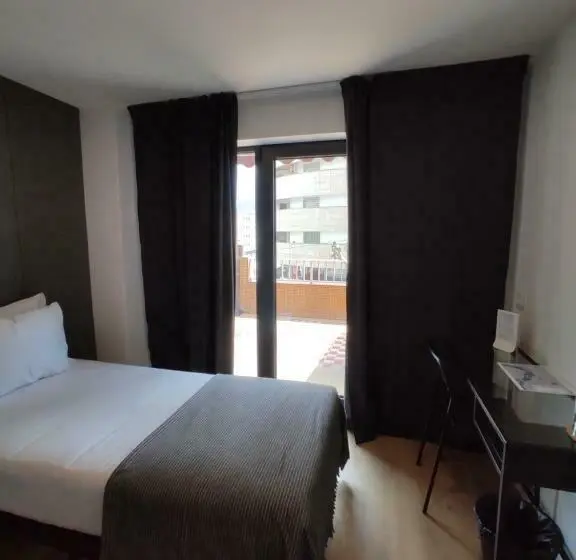 バルコニー付きスタンダードトリプルルーム, Residencial Douro