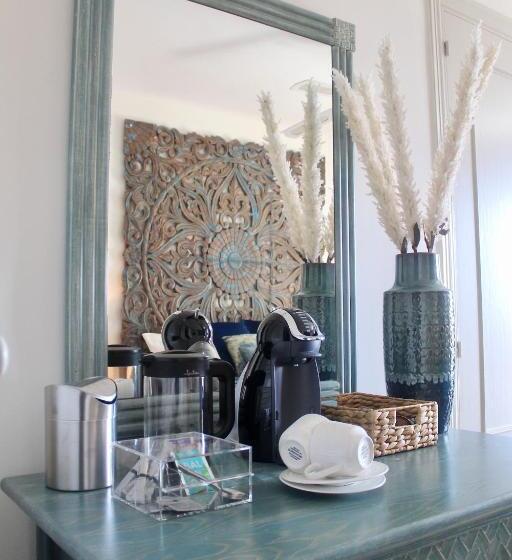 اتاق لوکس با بالکن و چشم‌انداز دریا, Luxury B&b Villa Tauro