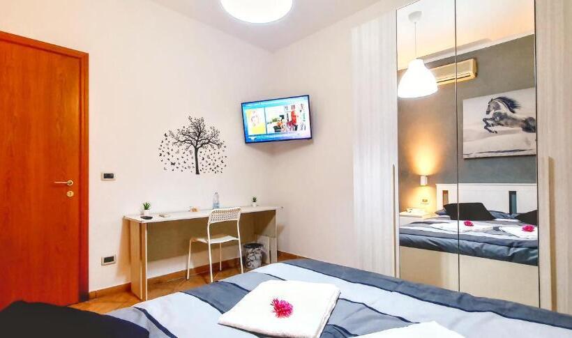 اتاق استاندارد با سرویس بهداشتی مشترک, Guest Holiday Piave 1