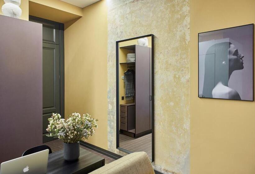 استودیو استاندارد با بالکن, Rooma Apartments