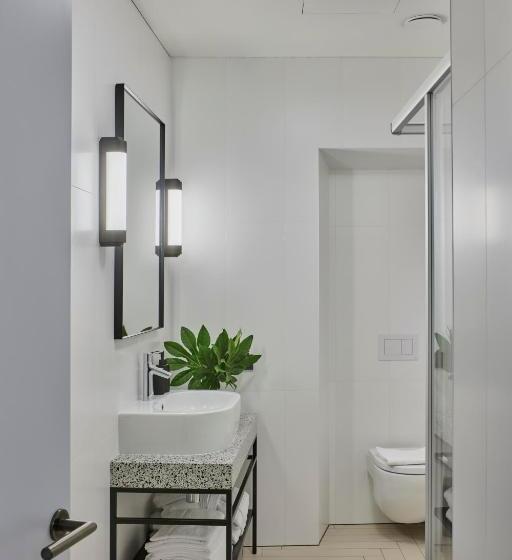 استودیوی لوکس, Rooma Apartments