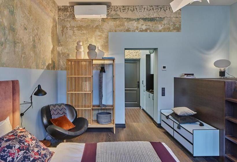 استودیو استاندارد با بالکن, Rooma Apartments