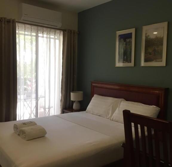 اتاق استاندارد سه تخته با بالکن, Bohol Ecotel