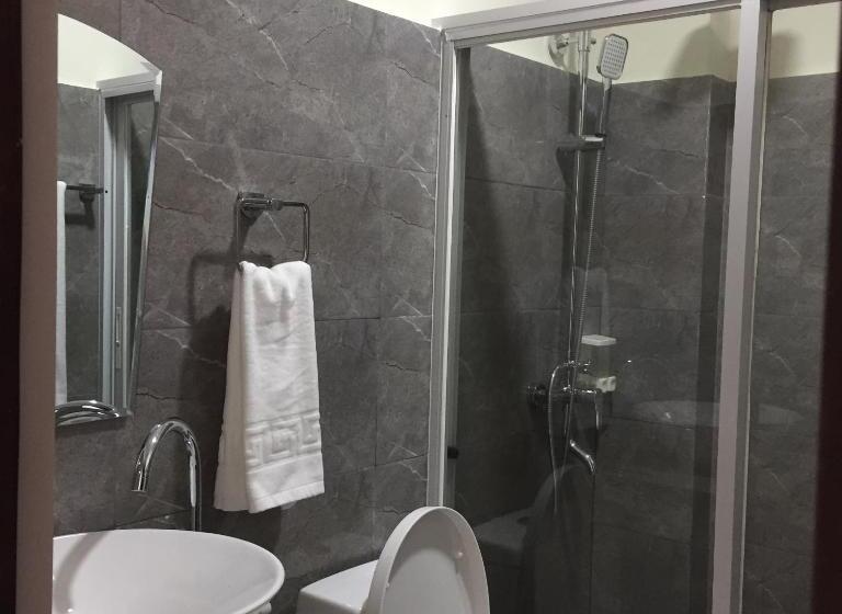 اتاق استاندارد سه تخته با بالکن, Bohol Ecotel